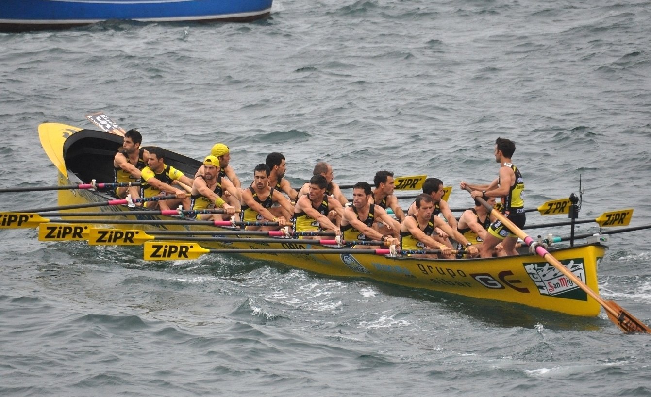 Fotografía propiedad de: Bermeo Arraun Argazkiak Foto de la regata