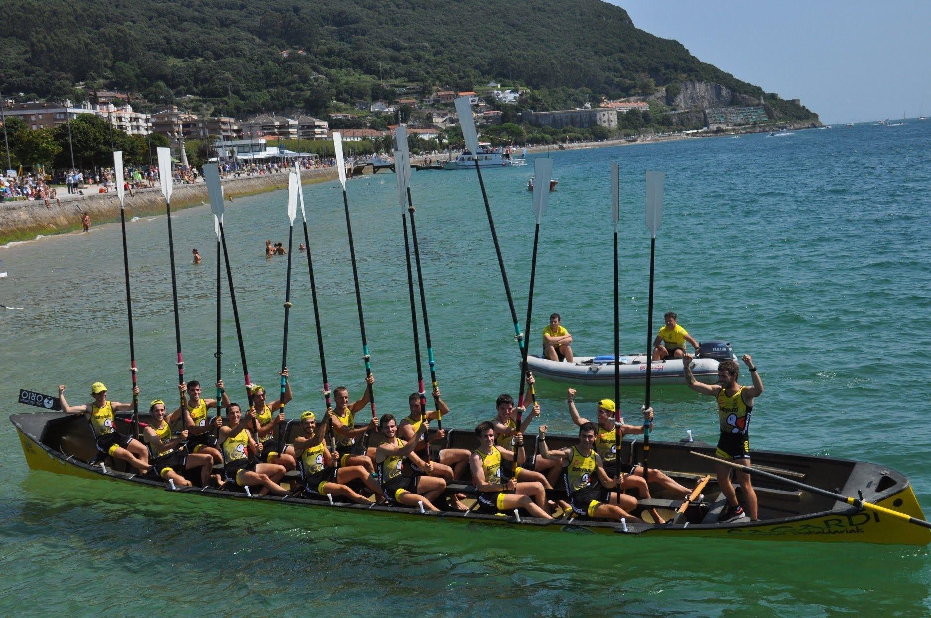 Fotografía propiedad de: Bermeo Arraun Argazkiak Foto de la regata