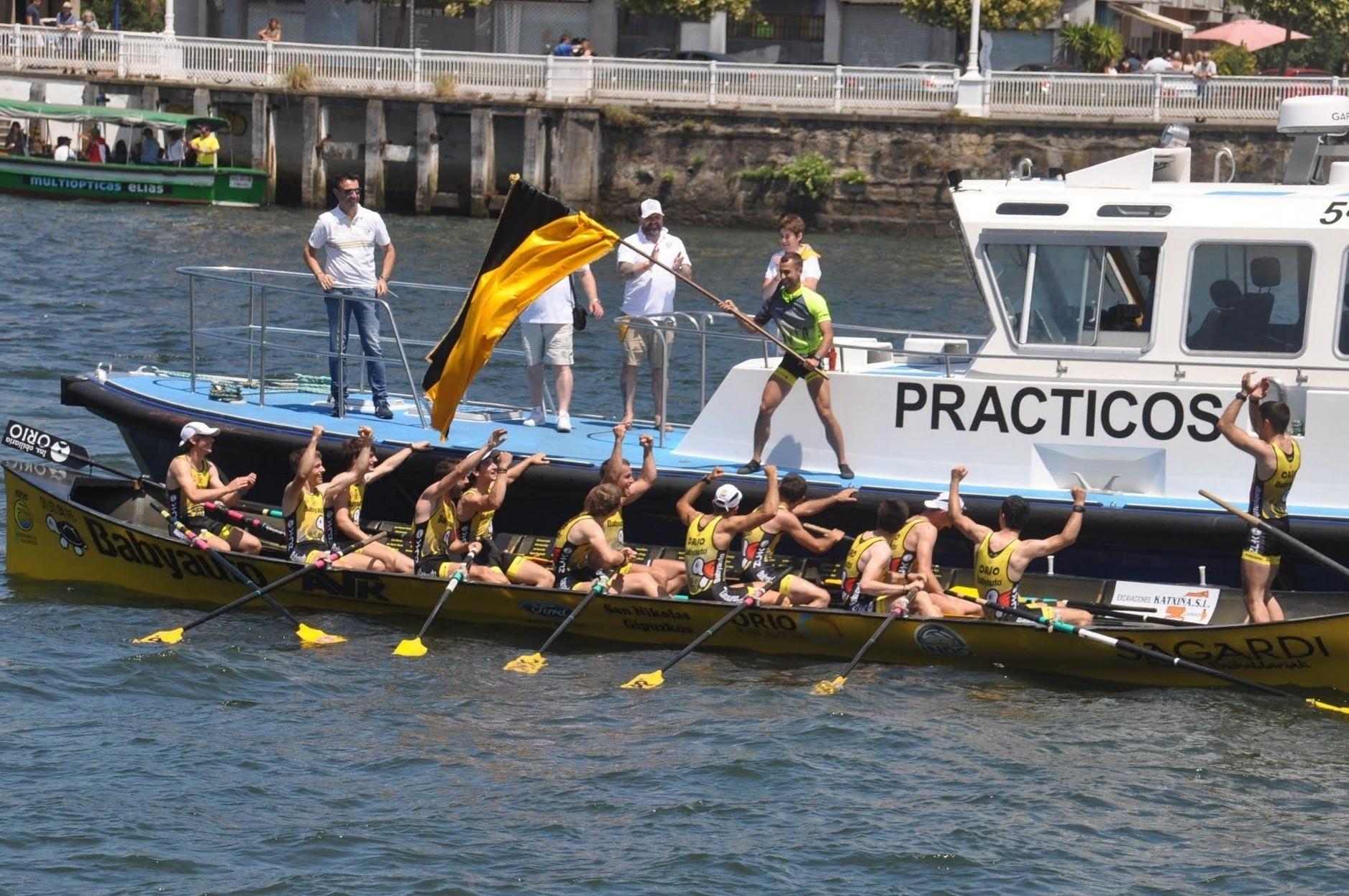 Fotografía propiedad de: Bermeo Arraun Argazkiak Foto de la regata