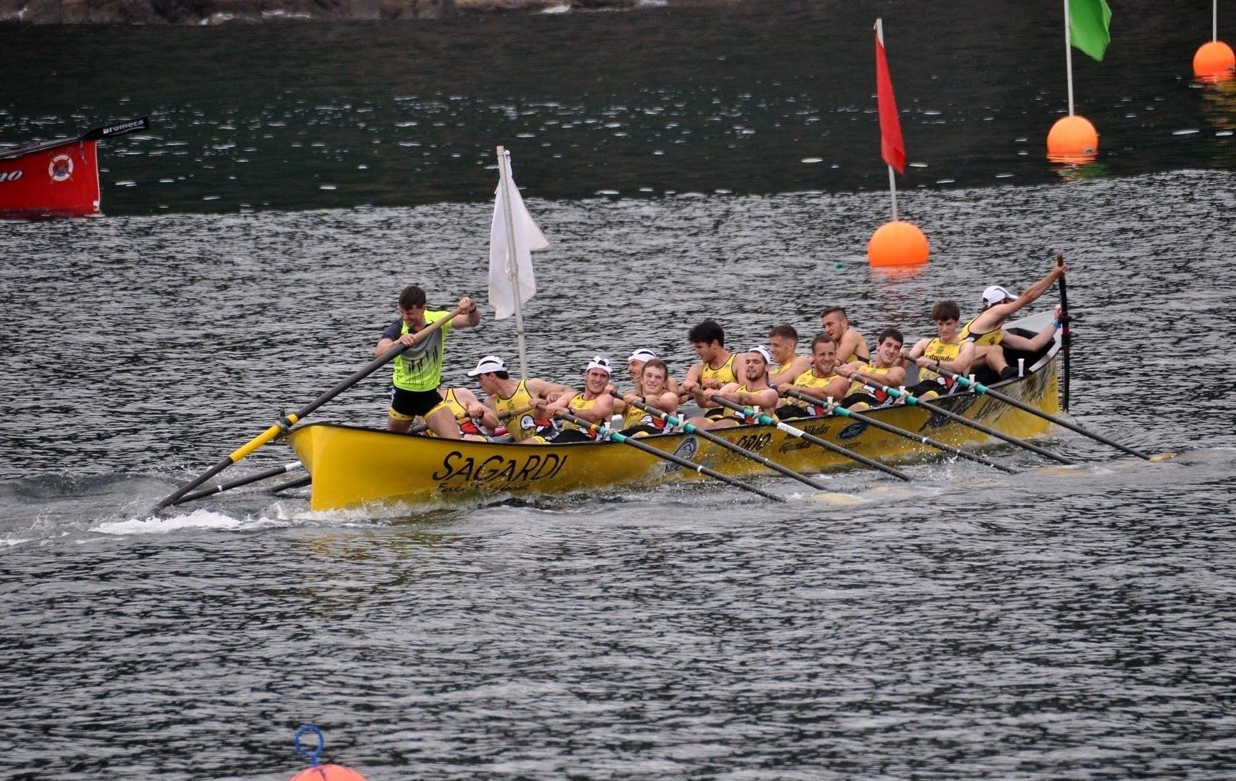 Fotografía propiedad de: Bermeo Arraun Argazkiak Foto de la regata