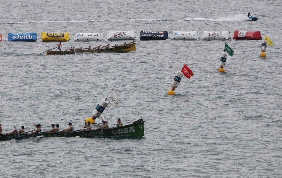 Fotografía propiedad de: Bermeo Arraun Argazkiak Foto de la regata