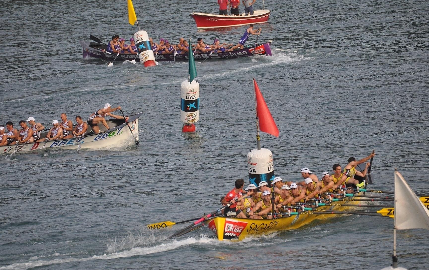 Fotografía propiedad de: Bermeo Arraun Argazkiak Foto de la regata
