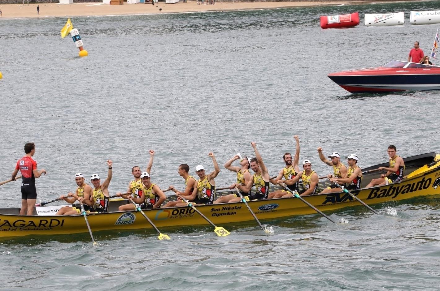 Fotografía propiedad de: Bermeo Arraun Argazkiak Foto de la regata
