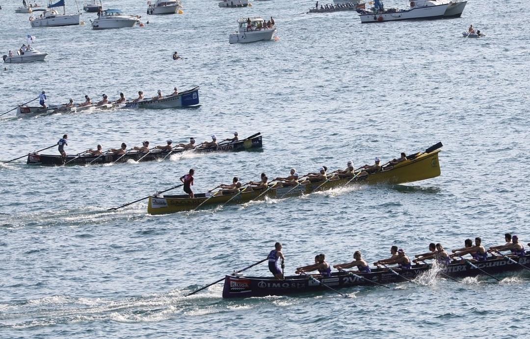 Fotografía propiedad de: Bermeo Arraun Argazkiak Foto de la regata