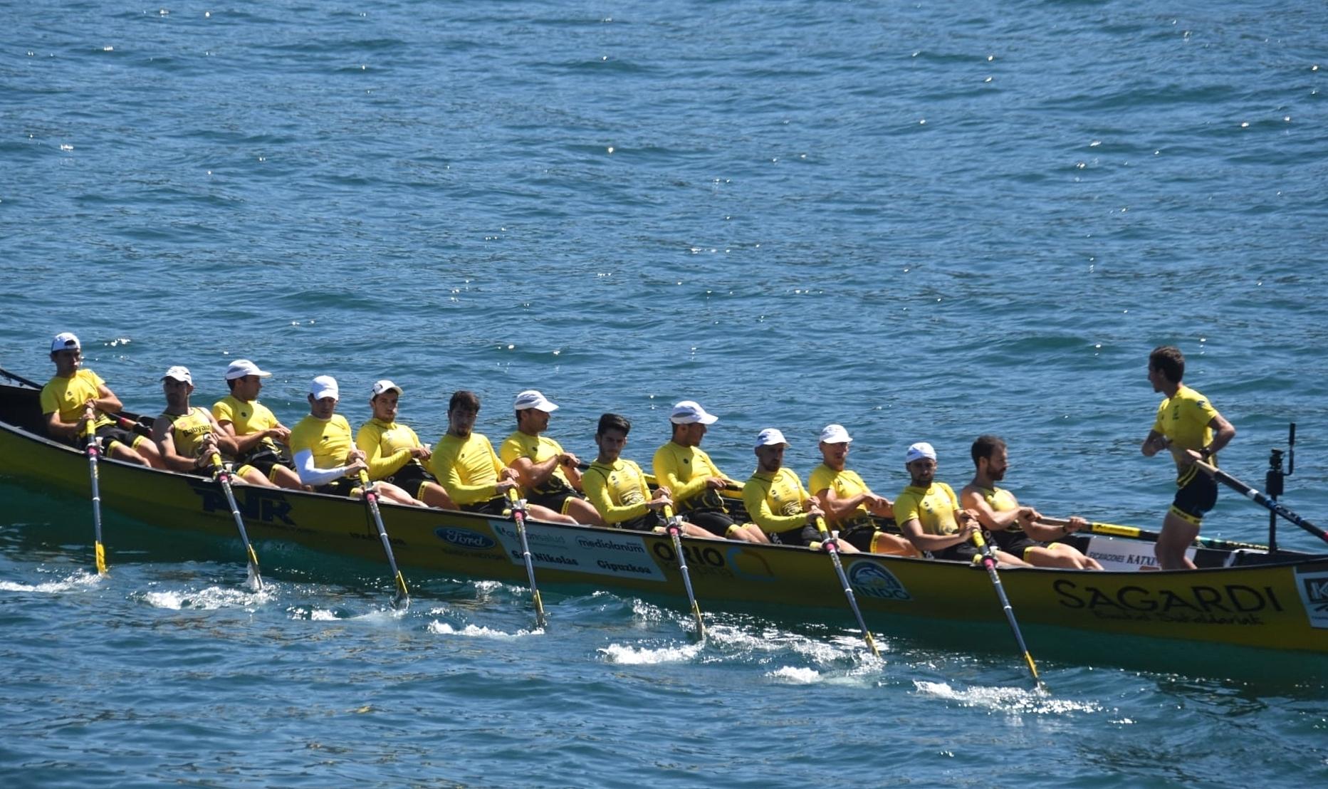 Fotografía propiedad de: Bermeo Arraun Argazkiak Foto de la regata