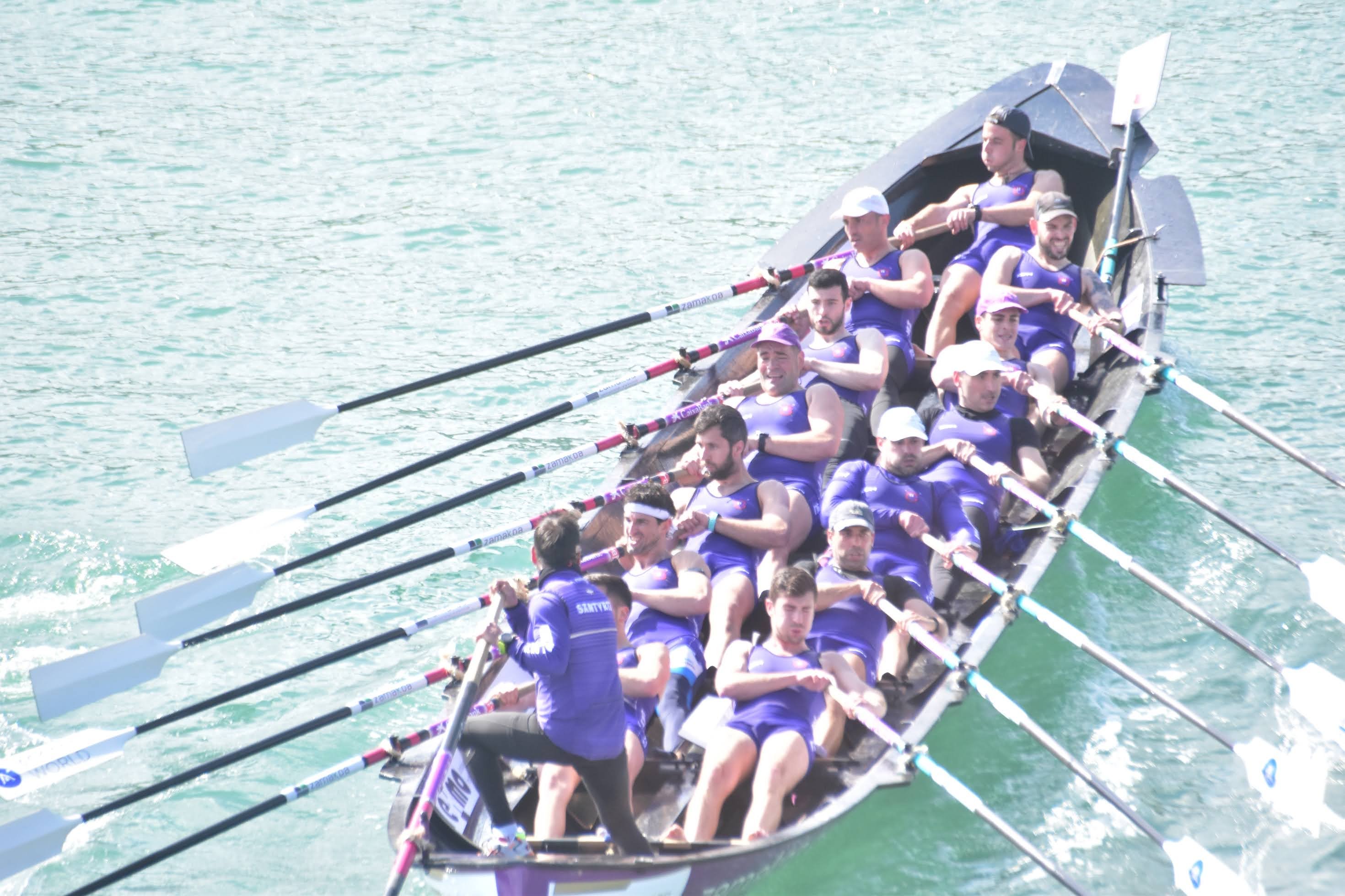 Fotografía propiedad de: Angel Alvarez Azkona (Ruso) Foto de la regata
