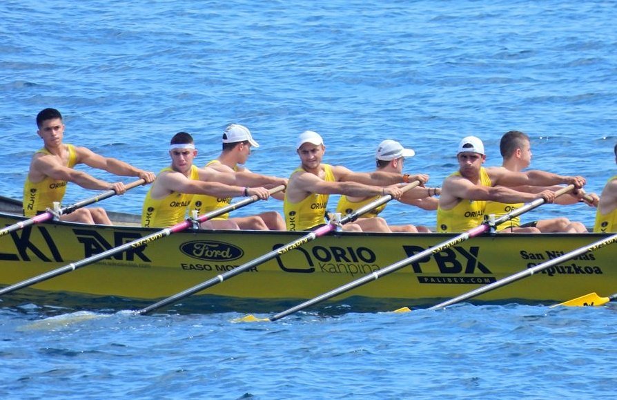 Fotografía propiedad de: Bermeo Arraun Argazkiak Foto de la regata