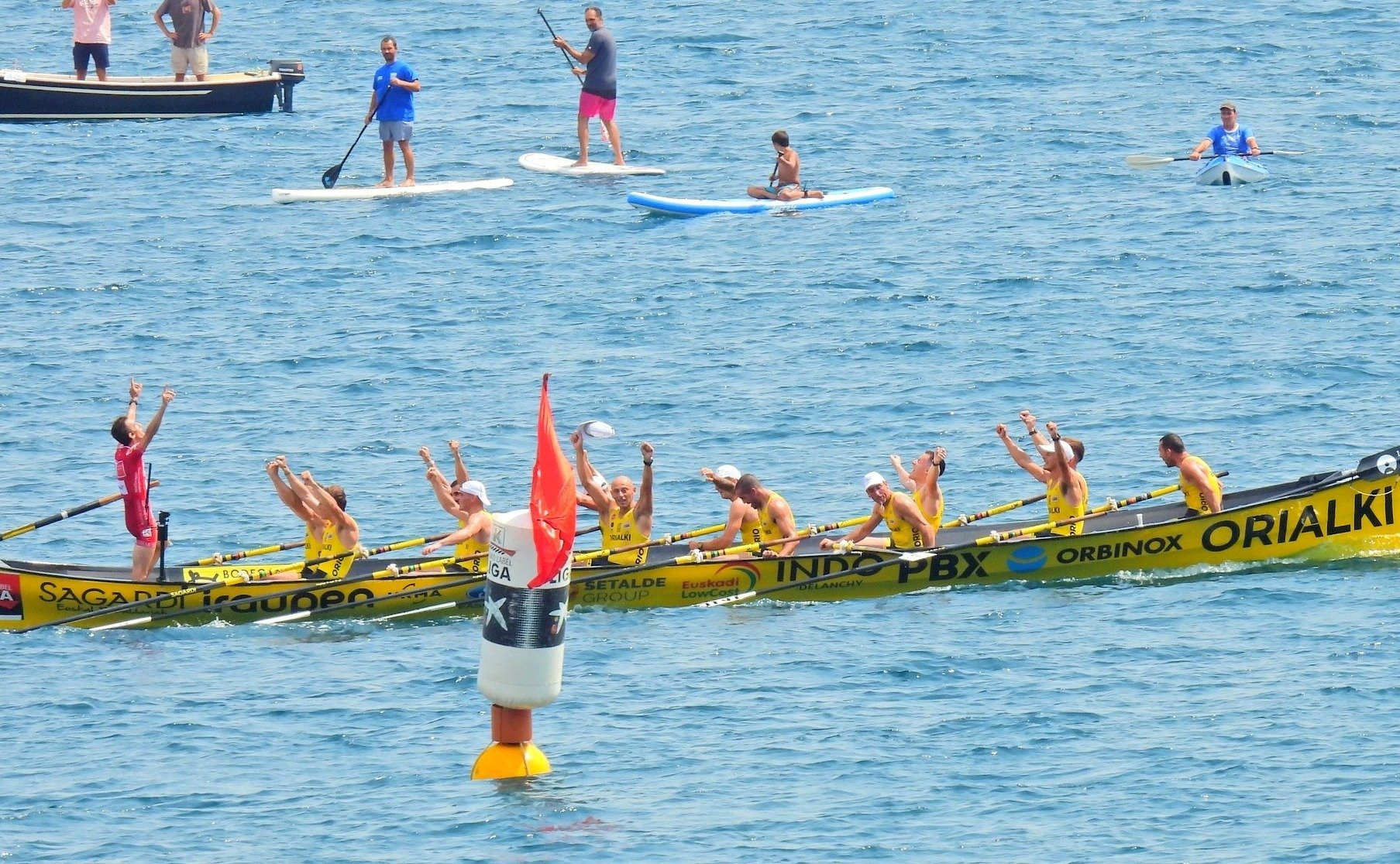 Fotografía propiedad de: Bermeo Arraun Argazkiak Foto de la regata