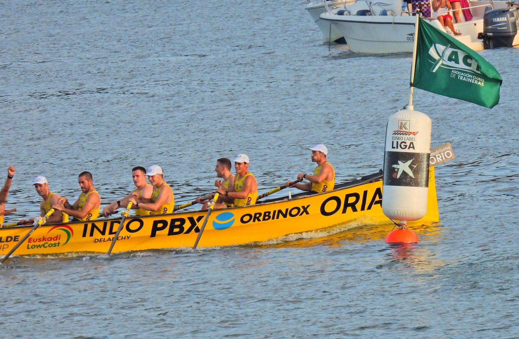 Fotografía propiedad de: Bermeo Arraun Argazkiak Foto de la regata